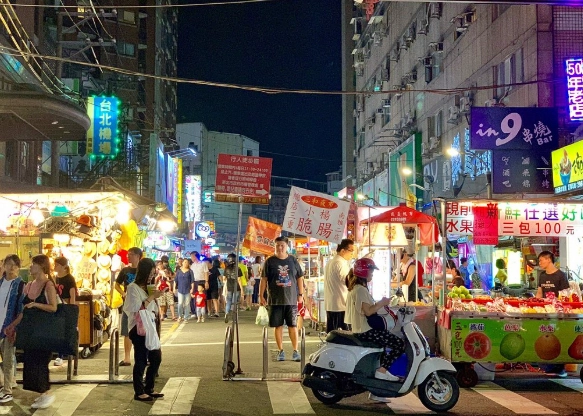 板橋逛街景點全攻略：TOP 5必逛商圈與隱藏版好店推薦