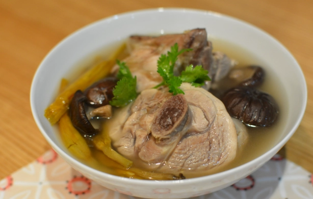 金針香菇湯做法