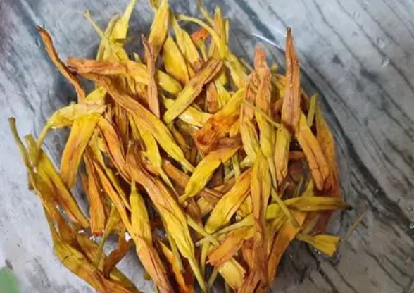 金針花泡水方法 金針花泡水方法