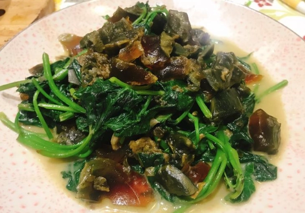 地瓜葉炒皮蛋食譜