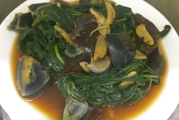 地瓜葉炒皮蛋做法