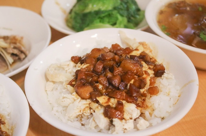 台灣雞滷飯餐廳