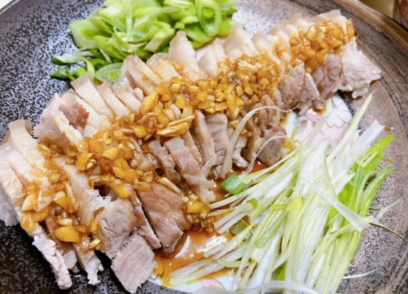 胛心肉蒜泥白肉