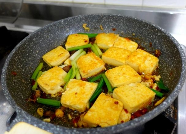 煎雞蛋豆腐醬汁