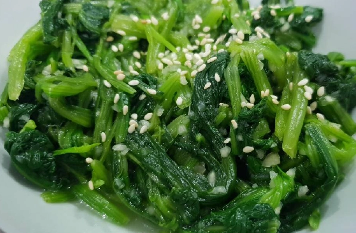 涼拌菠菜做法全攻略：爽口開胃的秘訣與常見錯誤