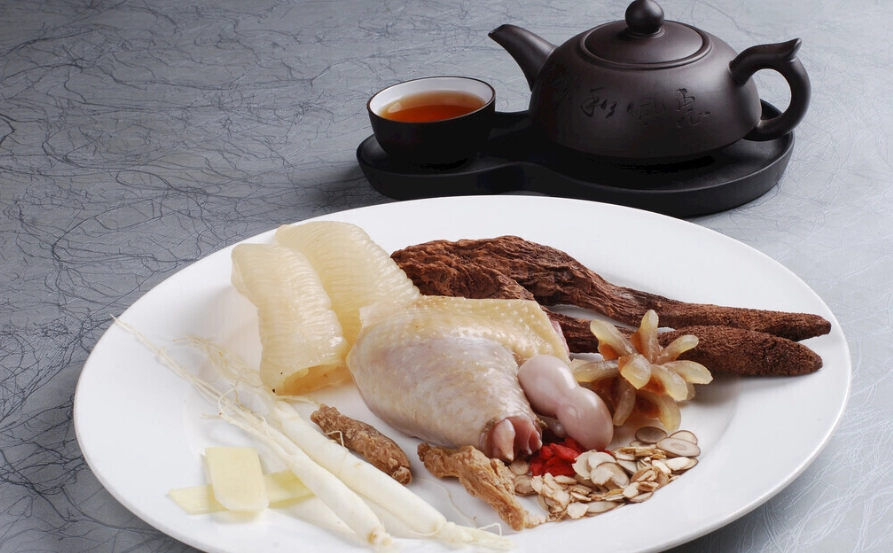 什麼人不能喝十全大補湯 什麼人不能喝十全大補湯