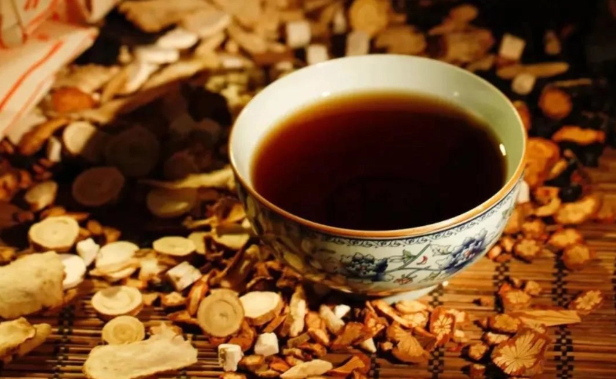 什麼人不能喝十全大補湯 什麼人不能喝十全大補湯