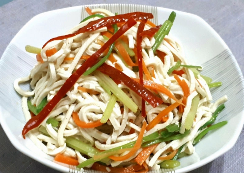 涼拌豆皮木耳完整攻略：家常做法與餐廳級秘訣一次掌握