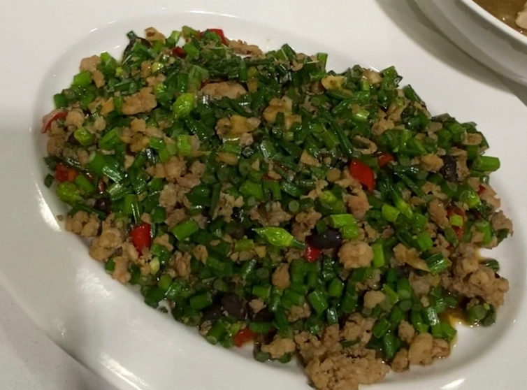 韭菜料理蒼蠅頭全攻略：從經典食譜到台北必吃餐廳推薦