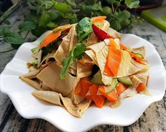 涼拌豆皮 涼拌豆皮