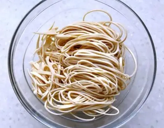 涼拌豆皮絲醬汁