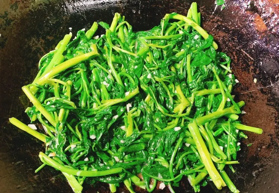 空心菜怎麼炒才不會黑 空心菜怎麼炒才不會黑