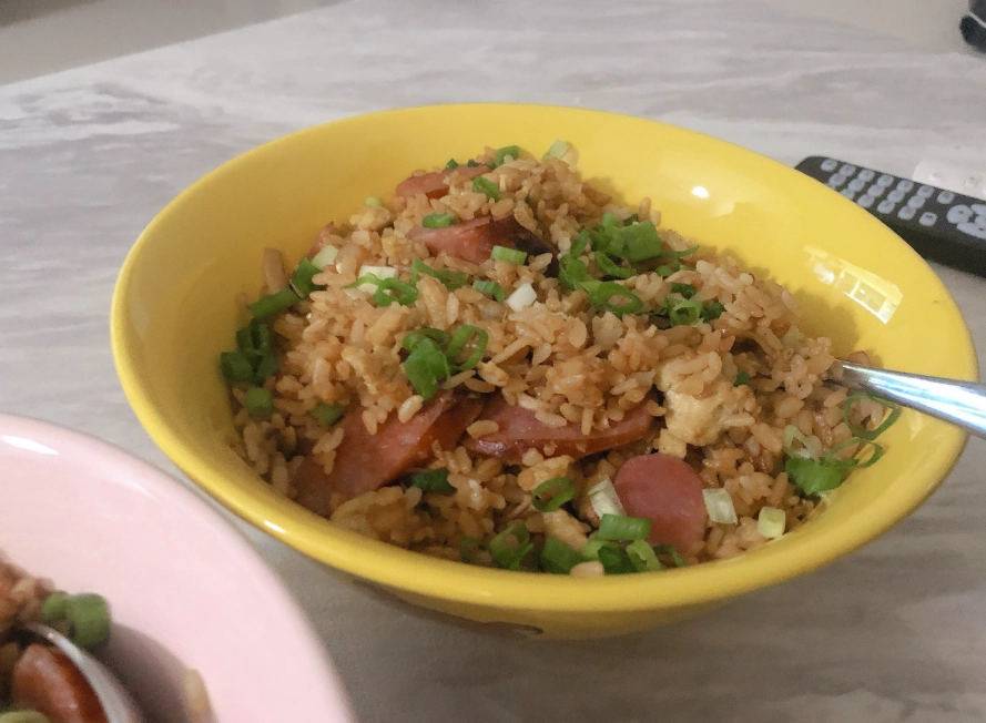 洋蔥香腸炒飯 餐廳