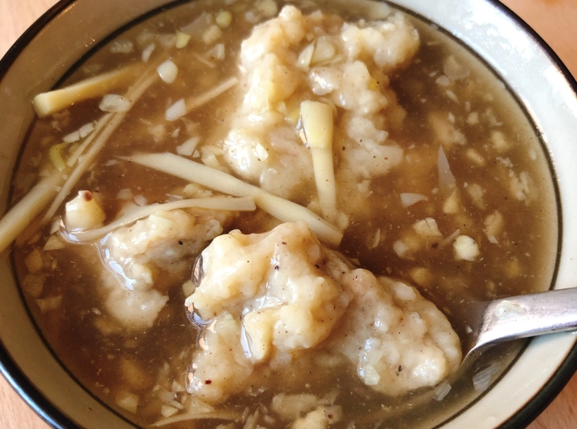 蒜味肉羹做法：大蒜酥與肉羹醃漬的完美比例