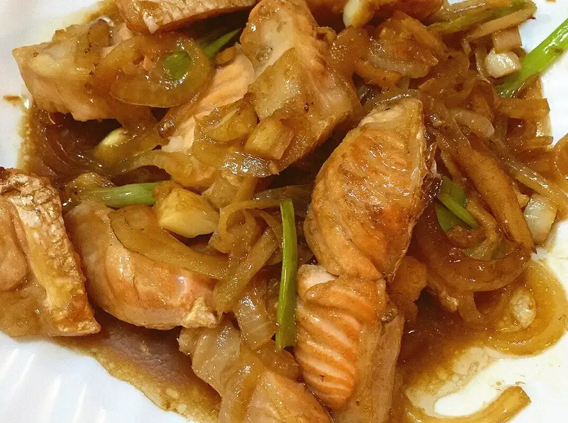 鮭魚洋蔥食譜