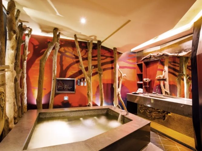 台中高鐵汽車旅館休息