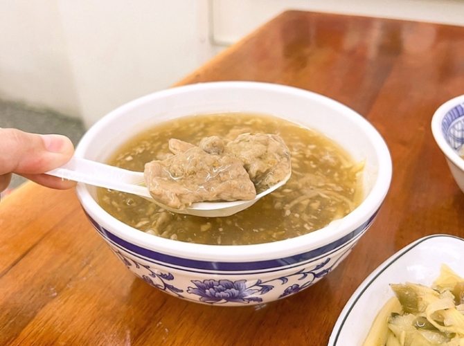 蒜味肉羹湯食譜