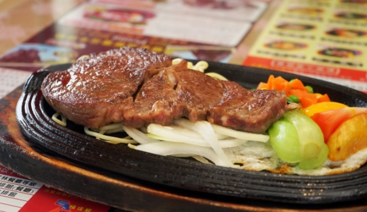 斗六牛排自助餐