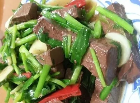 鴨紅炒韭菜做法 鴨紅炒韭菜做法