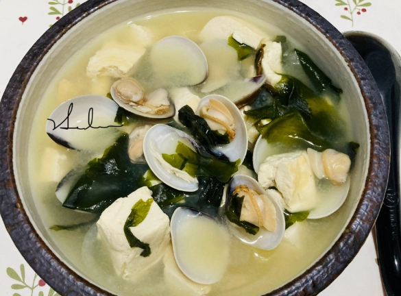 海帶芽豆腐湯做法