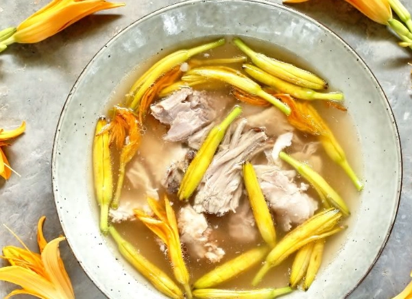 金針花湯做法 金針花湯做法