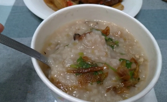 台北古早味鹹粥