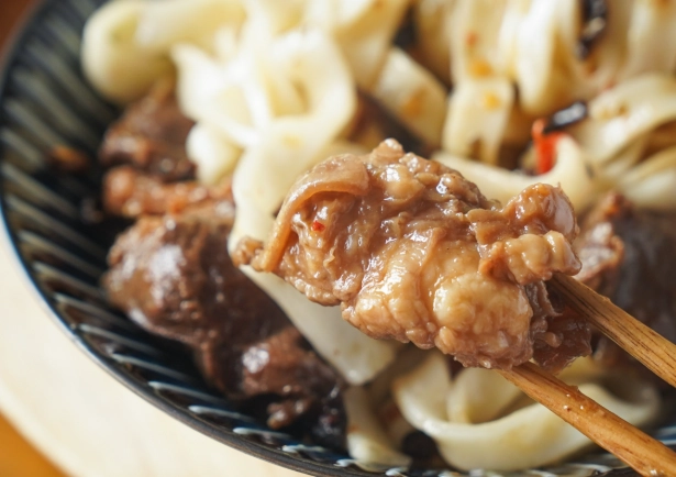 牛肉乾拌麵做法