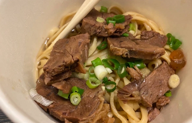 牛肉乾拌麵