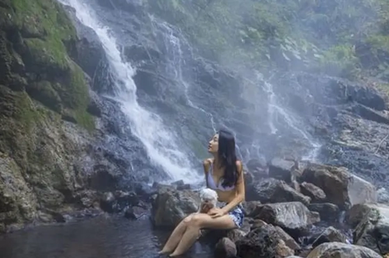 嘎拉賀野溪溫泉