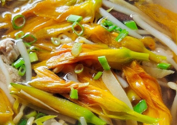 金針花湯怎麼煮