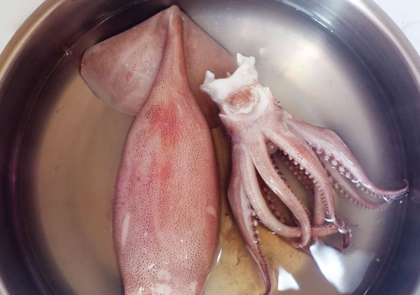 如何燙魷魚