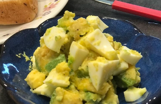 酪梨蛋沙拉做法